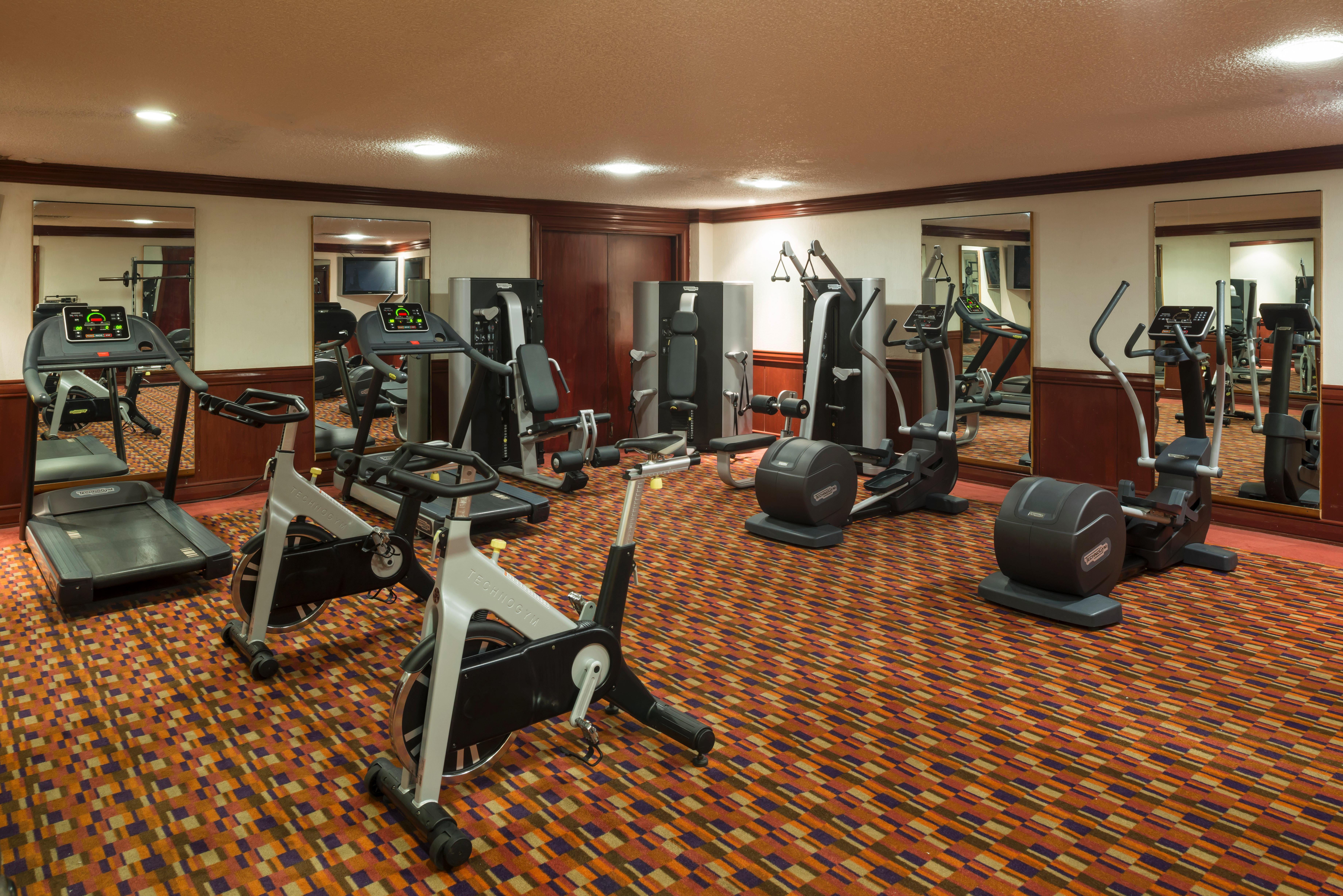 レアル イン ティファナ エクステリア 写真 The gym at the hotel