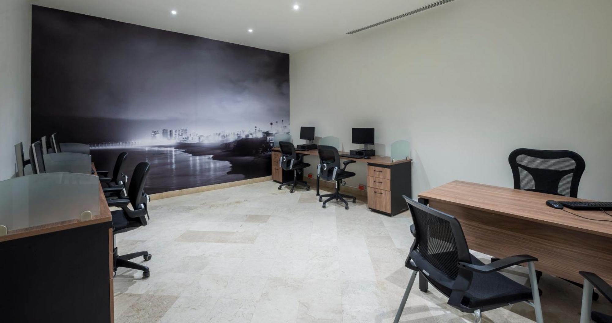 レアル イン ティファナ エクステリア 写真 Business Centre